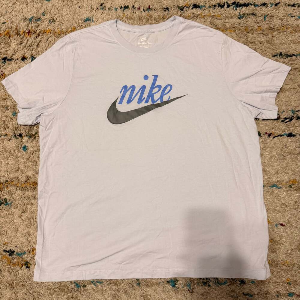 Nike Sportswear Heritage Logo White Graphic T-Shirt